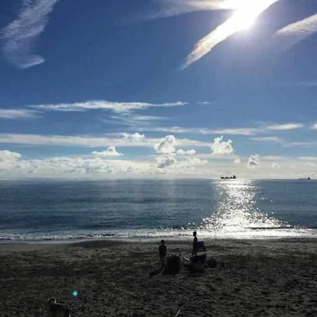 Gentile A 200 Metri Dal Mare *
